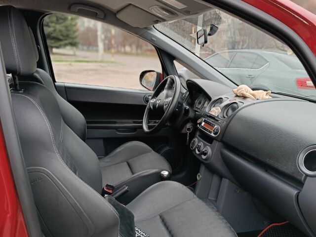 Червоний Міцубісі Кольт, об'ємом двигуна 1.3 л та пробігом 130 тис. км за 5300 $, фото 2 на Automoto.ua