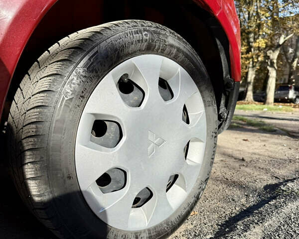 Червоний Міцубісі Кольт, об'ємом двигуна 1.33 л та пробігом 269 тис. км за 5500 $, фото 28 на Automoto.ua