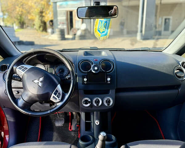 Червоний Міцубісі Кольт, об'ємом двигуна 1.33 л та пробігом 269 тис. км за 5500 $, фото 10 на Automoto.ua