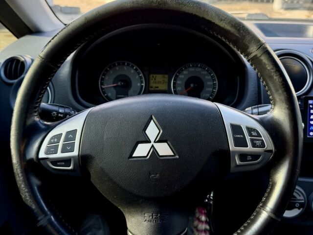 Червоний Міцубісі Кольт, об'ємом двигуна 1.3 л та пробігом 269 тис. км за 5500 $, фото 20 на Automoto.ua