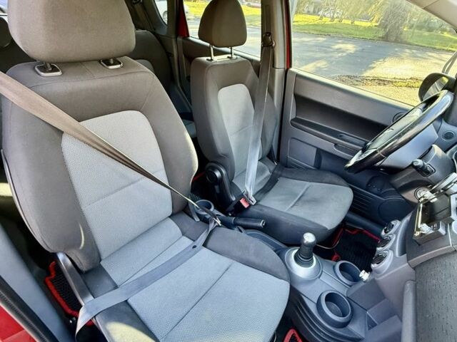 Червоний Міцубісі Кольт, об'ємом двигуна 1.3 л та пробігом 269 тис. км за 5500 $, фото 17 на Automoto.ua