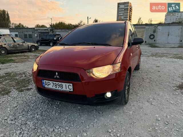 Червоний Міцубісі Кольт, об'ємом двигуна 1.33 л та пробігом 202 тис. км за 5999 $, фото 9 на Automoto.ua