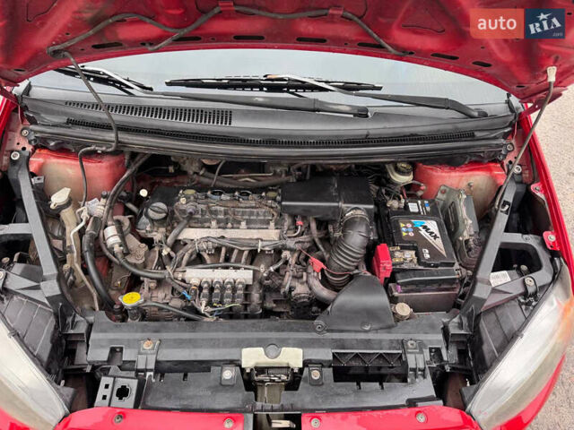 Красный Мицубиси Кольт, объемом двигателя 1.33 л и пробегом 203 тыс. км за 5499 $, фото 10 на Automoto.ua