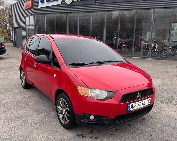 Красный Мицубиси Кольт, объемом двигателя 1.33 л и пробегом 203 тыс. км за 5499 $, фото 7 на Automoto.ua