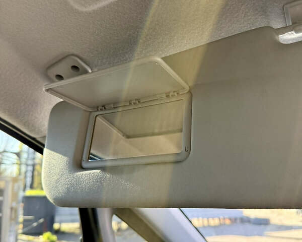 Червоний Міцубісі Кольт, об'ємом двигуна 1.33 л та пробігом 269 тис. км за 5500 $, фото 25 на Automoto.ua