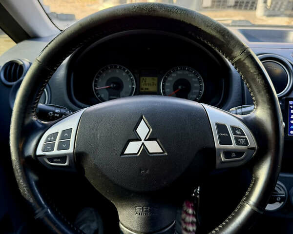 Червоний Міцубісі Кольт, об'ємом двигуна 1.33 л та пробігом 269 тис. км за 5500 $, фото 20 на Automoto.ua