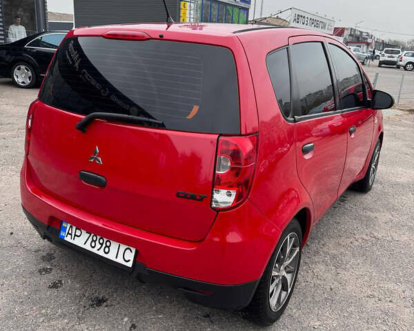 Красный Мицубиси Кольт, объемом двигателя 1.33 л и пробегом 203 тыс. км за 5499 $, фото 5 на Automoto.ua