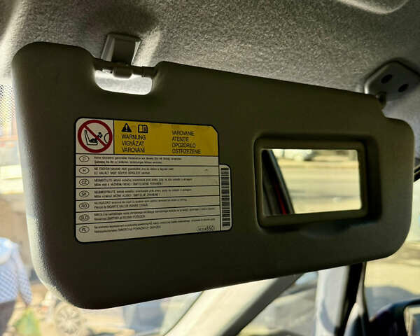 Червоний Міцубісі Кольт, об'ємом двигуна 1.33 л та пробігом 269 тис. км за 5500 $, фото 26 на Automoto.ua