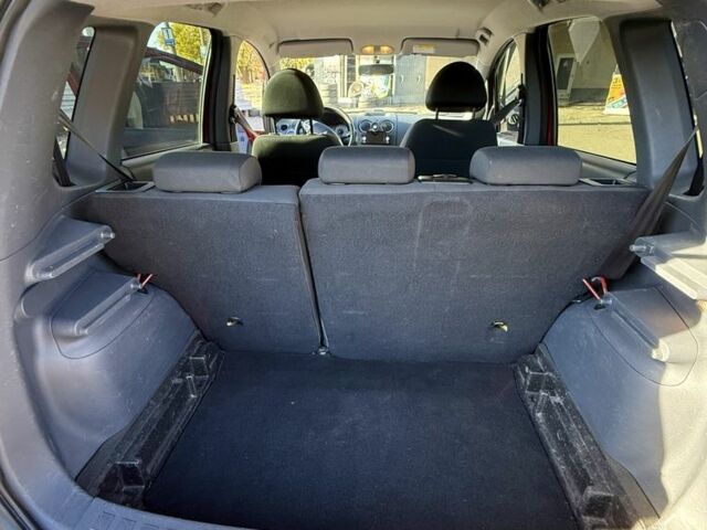 Червоний Міцубісі Кольт, об'ємом двигуна 1.3 л та пробігом 269 тис. км за 5500 $, фото 12 на Automoto.ua