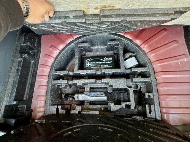 Червоний Міцубісі Кольт, об'ємом двигуна 1.3 л та пробігом 269 тис. км за 5500 $, фото 14 на Automoto.ua