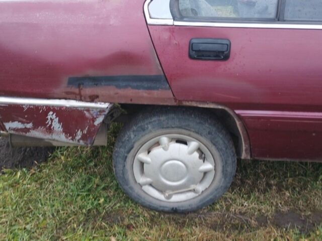 Красный Мицубиси Кольт, объемом двигателя 1.5 л и пробегом 12 тыс. км за 310 $, фото 2 на Automoto.ua