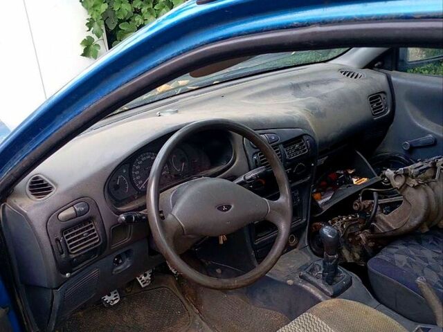 Мицубиси Кольт, объемом двигателя 1.3 л и пробегом 0 тыс. км за 350 $, фото 2 на Automoto.ua