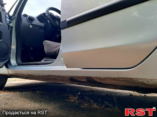 Мицубиси Кольт 2007 в Сумах на Automoto.ua Мицубиси Кольт, объемом двигателя 1.3 л и пробегом 240 тыс. км за 4500 $, фото 7 на Automoto.ua