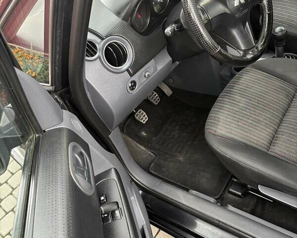 Міцубісі Кольт, об'ємом двигуна 1.3 л та пробігом 169 тис. км за 3900 $, фото 4 на Automoto.ua