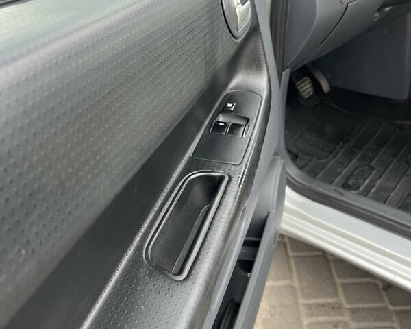 Мицубиси Кольт, объемом двигателя 1.3 л и пробегом 207 тыс. км за 4200 $, фото 8 на Automoto.ua