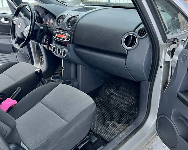 Міцубісі Кольт, об'ємом двигуна 1.33 л та пробігом 147 тис. км за 5000 $, фото 10 на Automoto.ua