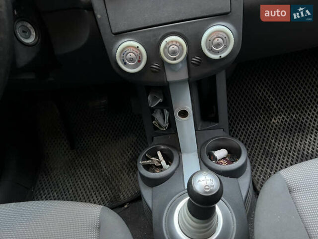 Мицубиси Кольт, объемом двигателя 1.3 л и пробегом 161 тыс. км за 3950 $, фото 6 на Automoto.ua