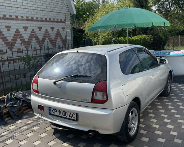 Серый Мицубиси Кольт, объемом двигателя 1.6 л и пробегом 197 тыс. км за 4000 $, фото 1 на Automoto.ua