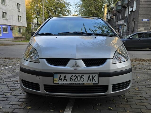 Міцубісі Кольт 2004 у Кам'янське (Дніпродзержинськ) на Automoto.ua Сірий Міцубісі Кольт, об'ємом двигуна 1.3 л та пробігом 170 тис. км за 4400 $, фото 1 на Automoto.ua