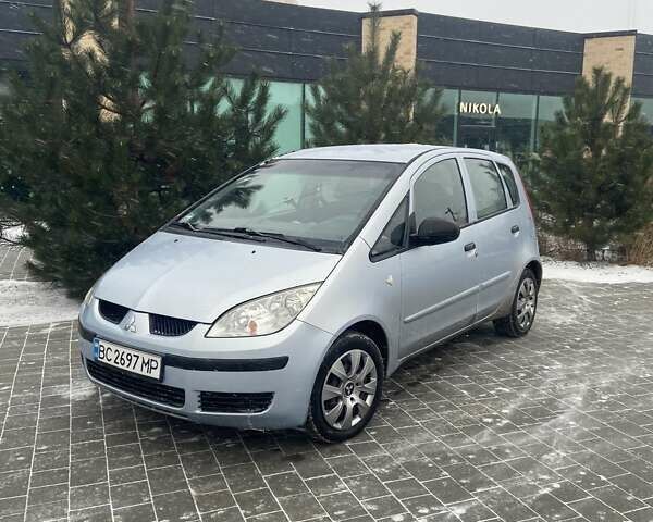 Серый Мицубиси Кольт, объемом двигателя 1.33 л и пробегом 266 тыс. км за 3300 $, фото 2 на Automoto.ua