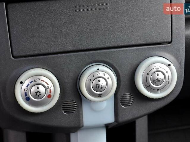 Міцубісі Кольт 2004 у Львові на Automoto.ua Сірий Міцубісі Кольт, об'ємом двигуна 1.3 л та пробігом 210 тис. км за 3500 $, фото 28 на Automoto.ua