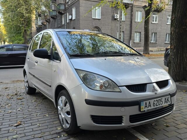 Міцубісі Кольт 2004 у Кам'янське (Дніпродзержинськ) на Automoto.ua Сірий Міцубісі Кольт, об'ємом двигуна 1.3 л та пробігом 170 тис. км за 4400 $, фото 2 на Automoto.ua