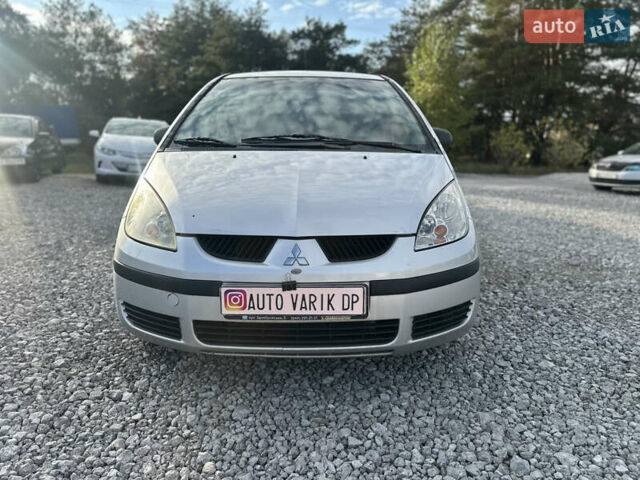 Міцубісі Кольт 2004 у Кам'янське (Дніпродзержинськ) на Automoto.ua Сірий Міцубісі Кольт, об'ємом двигуна 1.3 л та пробігом 160 тис. км за 3900 $, фото 1 на Automoto.ua