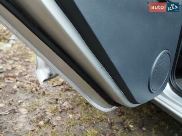 Мицубиси Кольт 2004 в Катеринополе на Automoto.ua Серый Мицубиси Кольт, объемом двигателя 1.33 л и пробегом 192 тыс. км за 3700 $, фото 16 на Automoto.ua