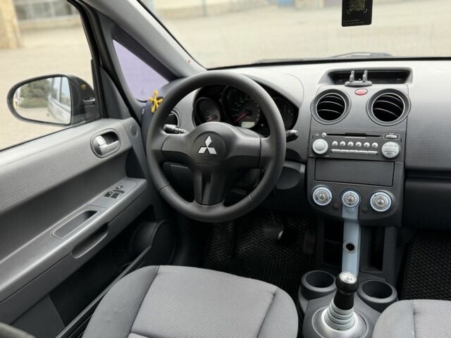 Сірий Міцубісі Кольт, об'ємом двигуна 1.3 л та пробігом 200 тис. км за 3550 $, фото 14 на Automoto.ua