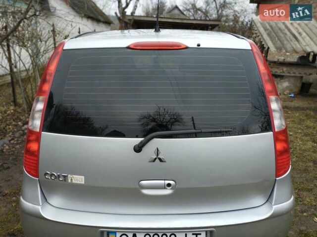 Мицубиси Кольт 2004 в Катеринополе на Automoto.ua Серый Мицубиси Кольт, объемом двигателя 1.33 л и пробегом 192 тыс. км за 3700 $, фото 11 на Automoto.ua