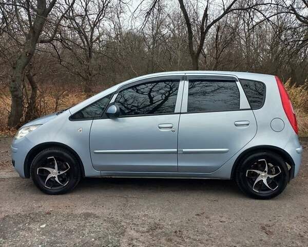 Серый Мицубиси Кольт, объемом двигателя 1.5 л и пробегом 179 тыс. км за 4700 $, фото 2 на Automoto.ua