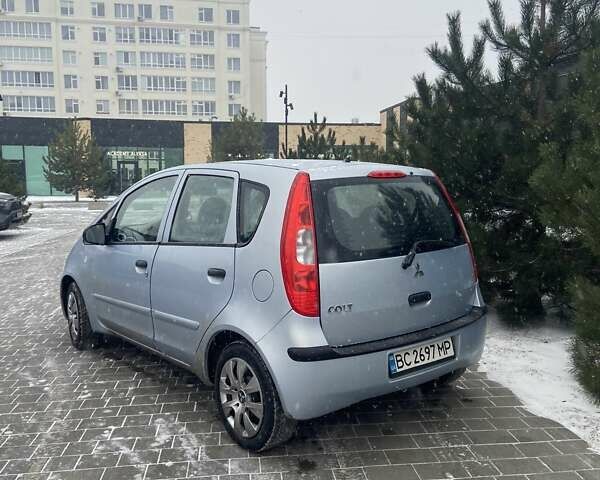 Серый Мицубиси Кольт, объемом двигателя 1.33 л и пробегом 266 тыс. км за 3300 $, фото 1 на Automoto.ua