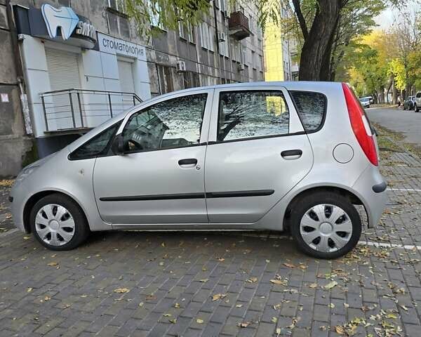 Міцубісі Кольт 2004 у Кам'янське (Дніпродзержинськ) на Automoto.ua Сірий Міцубісі Кольт, об'ємом двигуна 1.3 л та пробігом 170 тис. км за 4400 $, фото 7 на Automoto.ua