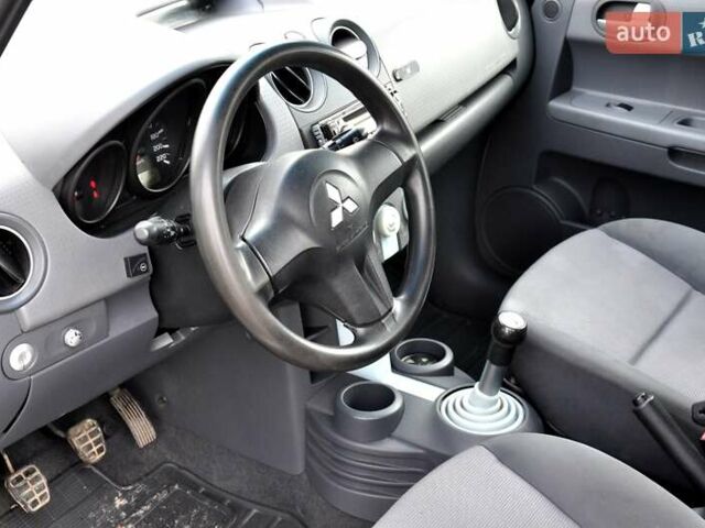 Міцубісі Кольт 2004 у Львові на Automoto.ua Сірий Міцубісі Кольт, об'ємом двигуна 1.3 л та пробігом 210 тис. км за 3500 $, фото 17 на Automoto.ua