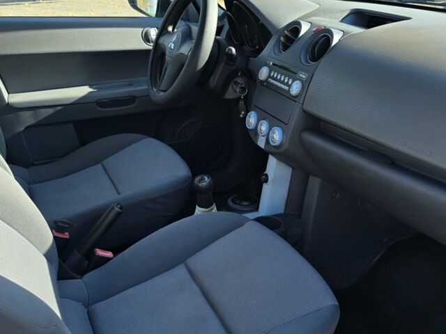 Міцубісі Кольт 2004 у Кам'янське (Дніпродзержинськ) на Automoto.ua Сірий Міцубісі Кольт, об'ємом двигуна 1.3 л та пробігом 170 тис. км за 4400 $, фото 8 на Automoto.ua