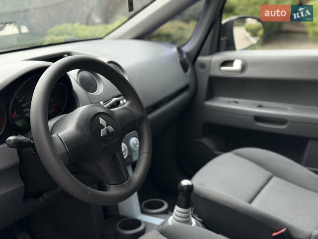 Сірий Міцубісі Кольт, об'ємом двигуна 1.3 л та пробігом 275 тис. км за 3390 $, фото 18 на Automoto.ua
