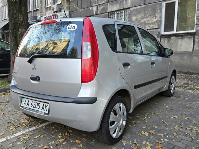 Міцубісі Кольт 2004 у Кам'янське (Дніпродзержинськ) на Automoto.ua Сірий Міцубісі Кольт, об'ємом двигуна 1.3 л та пробігом 170 тис. км за 4400 $, фото 4 на Automoto.ua