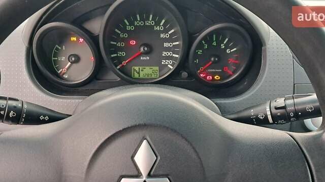 Сірий Міцубісі Кольт, об'ємом двигуна 1.33 л та пробігом 128 тис. км за 3500 $, фото 6 на Automoto.ua