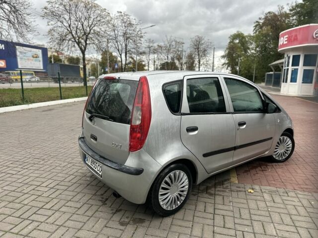 Міцубісі Кольт 2005 у Києві на Automoto.ua Сірий Міцубісі Кольт, об'ємом двигуна 1.5 л та пробігом 240 тис. км за 3750 $, фото 4 на Automoto.ua