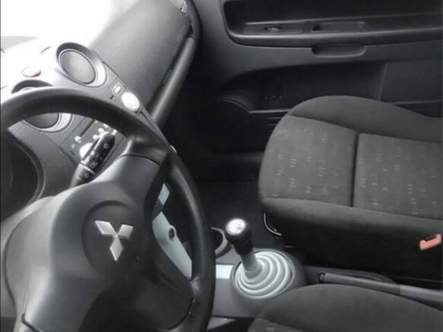 Серый Мицубиси Кольт, объемом двигателя 1.3 л и пробегом 250 тыс. км за 4300 $, фото 5 на Automoto.ua