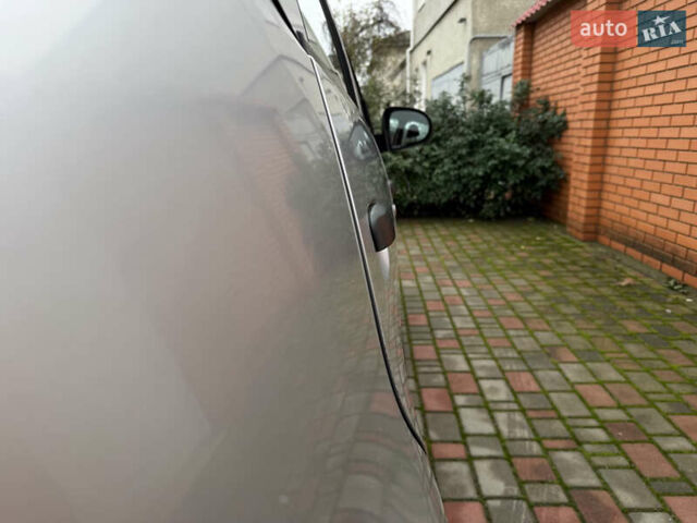 Серый Мицубиси Кольт, объемом двигателя 1.33 л и пробегом 129 тыс. км за 3950 $, фото 5 на Automoto.ua