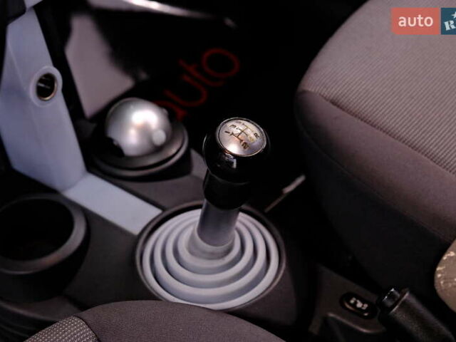 Сірий Міцубісі Кольт, об'ємом двигуна 1.3 л та пробігом 156 тис. км за 4400 $, фото 15 на Automoto.ua