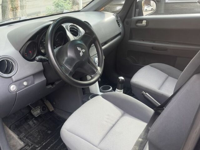 Сірий Міцубісі Кольт, об'ємом двигуна 1.3 л та пробігом 114 тис. км за 4500 $, фото 5 на Automoto.ua