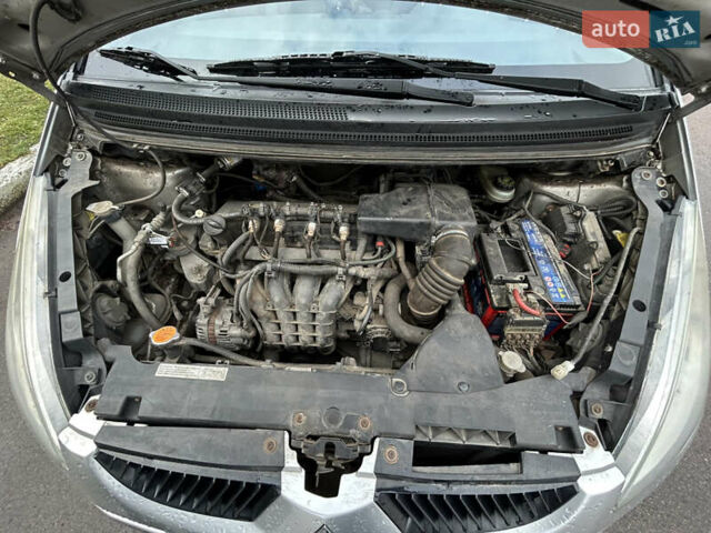Сірий Міцубісі Кольт, об'ємом двигуна 1.3 л та пробігом 139 тис. км за 4400 $, фото 10 на Automoto.ua