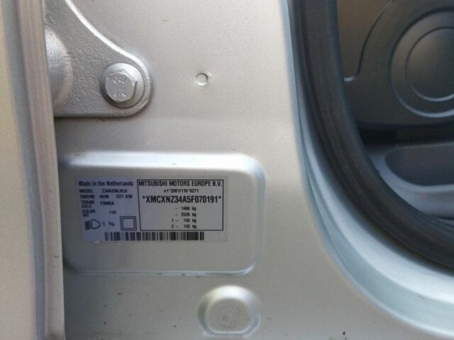 Сірий Міцубісі Кольт, об'ємом двигуна 1.3 л та пробігом 228 тис. км за 3800 $, фото 6 на Automoto.ua