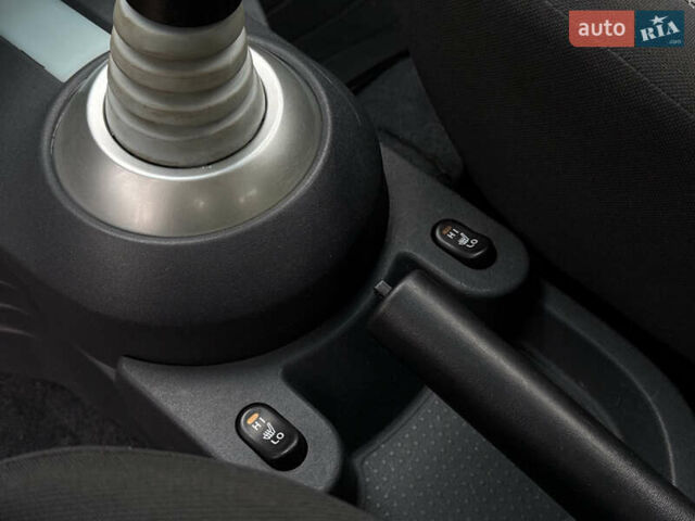 Серый Мицубиси Кольт, объемом двигателя 1.33 л и пробегом 129 тыс. км за 3950 $, фото 12 на Automoto.ua