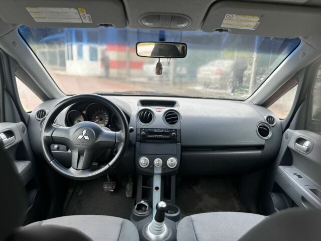 Міцубісі Кольт 2005 у Києві на Automoto.ua Сірий Міцубісі Кольт, об'ємом двигуна 1.5 л та пробігом 240 тис. км за 3750 $, фото 7 на Automoto.ua