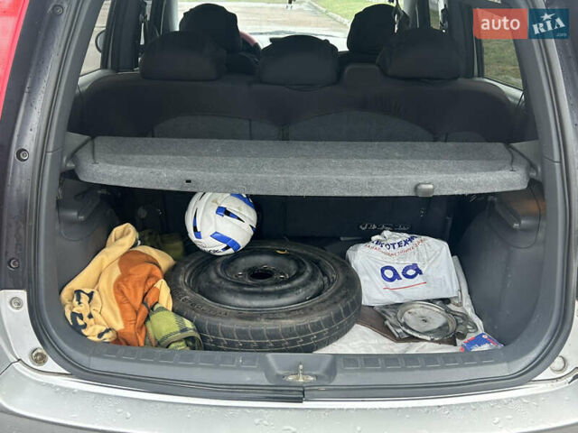 Сірий Міцубісі Кольт, об'ємом двигуна 1.3 л та пробігом 139 тис. км за 4400 $, фото 11 на Automoto.ua