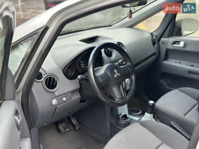 Міцубісі Кольт 2005 у Києві на Automoto.ua Сірий Міцубісі Кольт, об'ємом двигуна 1.49 л та пробігом 200 тис. км за 3650 $, фото 6 на Automoto.ua
