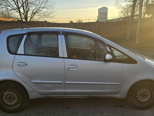 Серый Мицубиси Кольт, объемом двигателя 1.3 л и пробегом 590 тыс. км за 3900 $, фото 3 на Automoto.ua